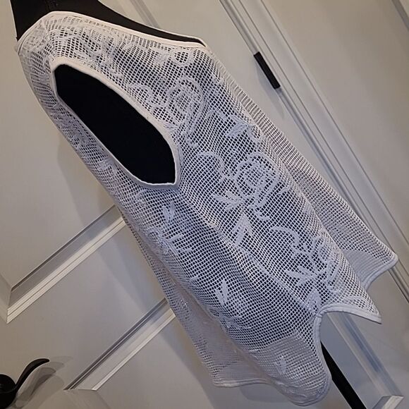 Banana Republic sz L open crocheted top - Picture 3 of 11